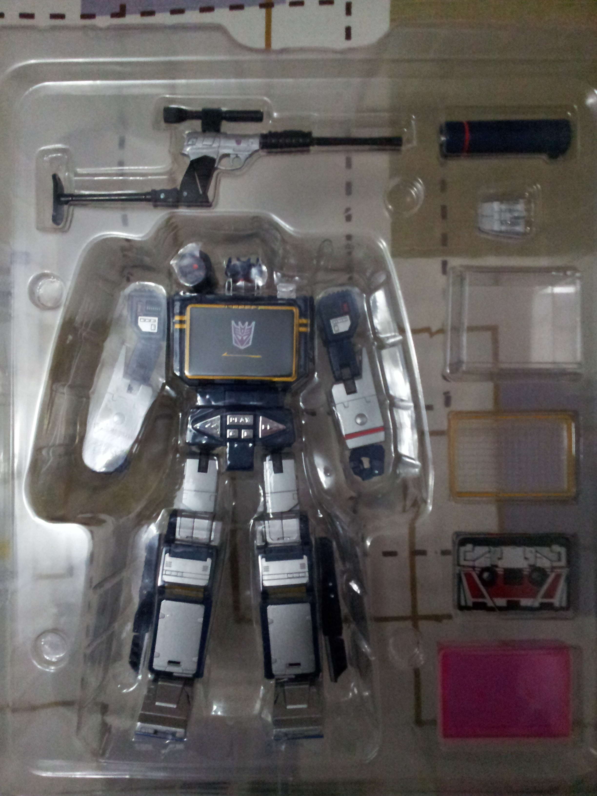 MP-13 Soundwave Out of Box Images of Takara Tomy Transformers